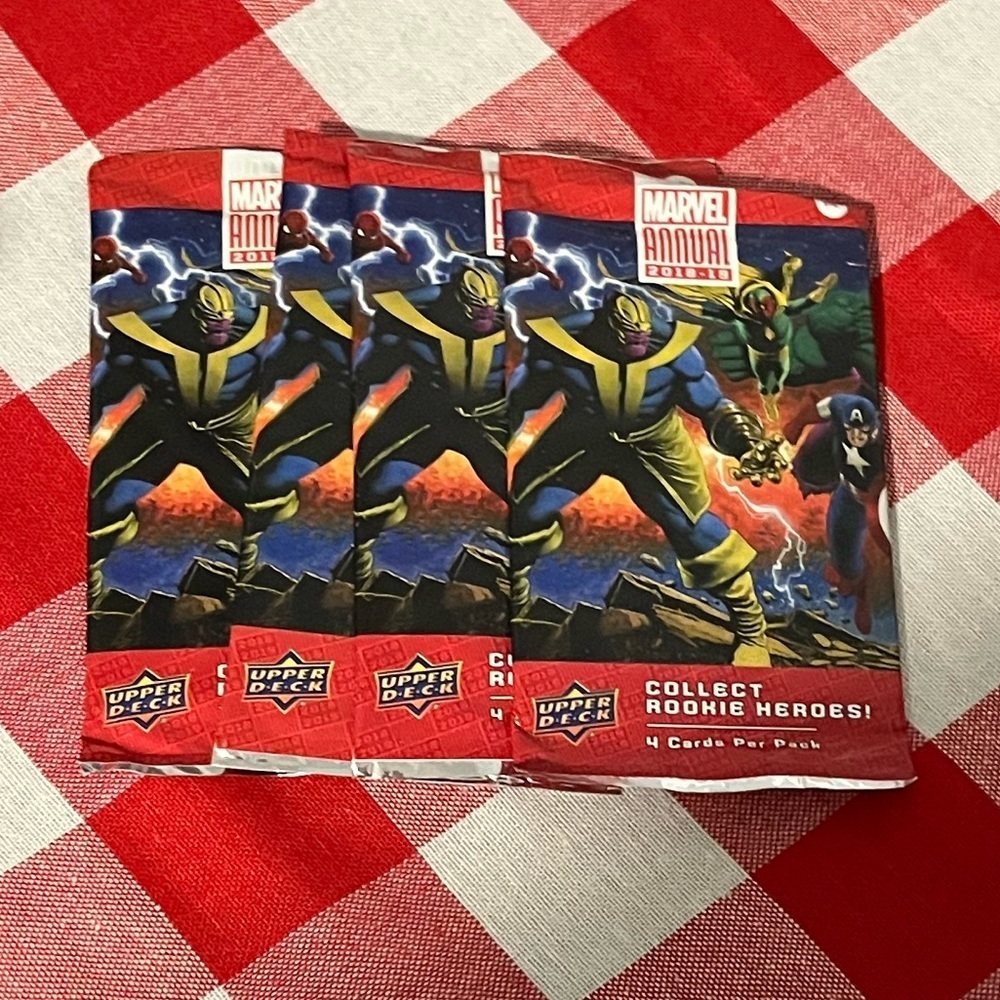 🎁 New Unopened Factory Sealed Marvel 4 Packs of Cards, 4 Cards Per Pack
